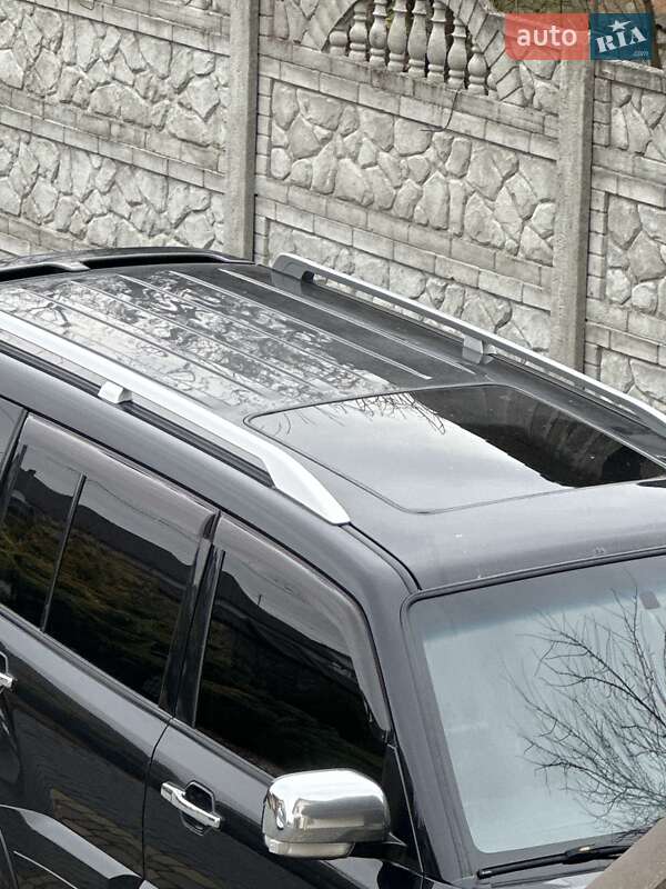 Позашляховик / Кросовер Mitsubishi Pajero Wagon 2008 в Львові