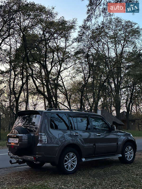 Позашляховик / Кросовер Mitsubishi Pajero Wagon 2013 в Черкасах фото 34 Позашляховик / Кросовер Mitsubishi Pajero Wagon 2013 в Черкасах