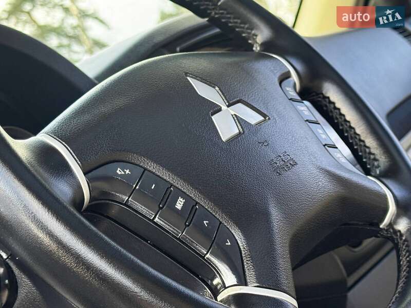 Позашляховик / Кросовер Mitsubishi Pajero Wagon 2008 в Охтирці фото 35 Позашляховик / Кросовер Mitsubishi Pajero Wagon 2008 в Охтирці