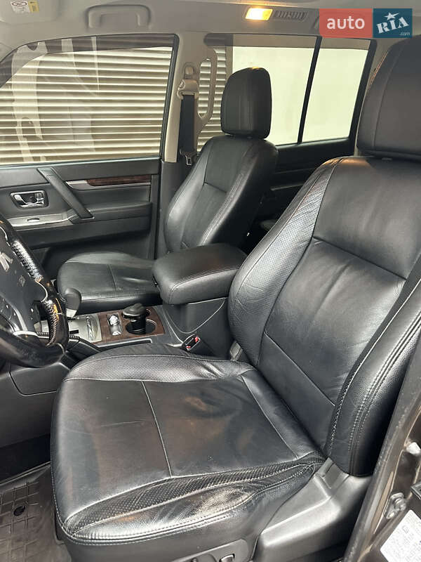 Позашляховик / Кросовер Mitsubishi Pajero Wagon 2013 в Черкасах фото 62 Позашляховик / Кросовер Mitsubishi Pajero Wagon 2013 в Черкасах