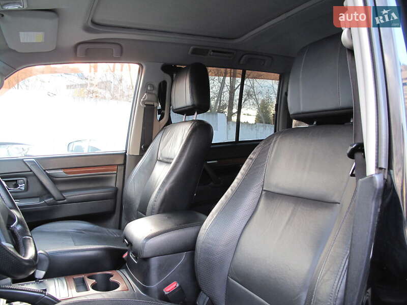 Внедорожник / Кроссовер Mitsubishi Pajero Wagon 2007 в Киеве фото 24 Внедорожник / Кроссовер Mitsubishi Pajero Wagon 2007 в Киеве