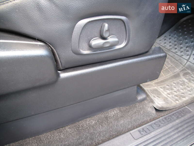 Внедорожник / Кроссовер Mitsubishi Pajero Wagon 2007 в Киеве фото 54 Внедорожник / Кроссовер Mitsubishi Pajero Wagon 2007 в Киеве