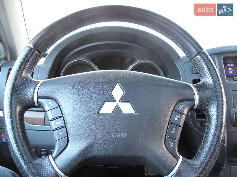 Внедорожник / Кроссовер Mitsubishi Pajero Wagon 2007 в Киеве фото 77 Внедорожник / Кроссовер Mitsubishi Pajero Wagon 2007 в Киеве