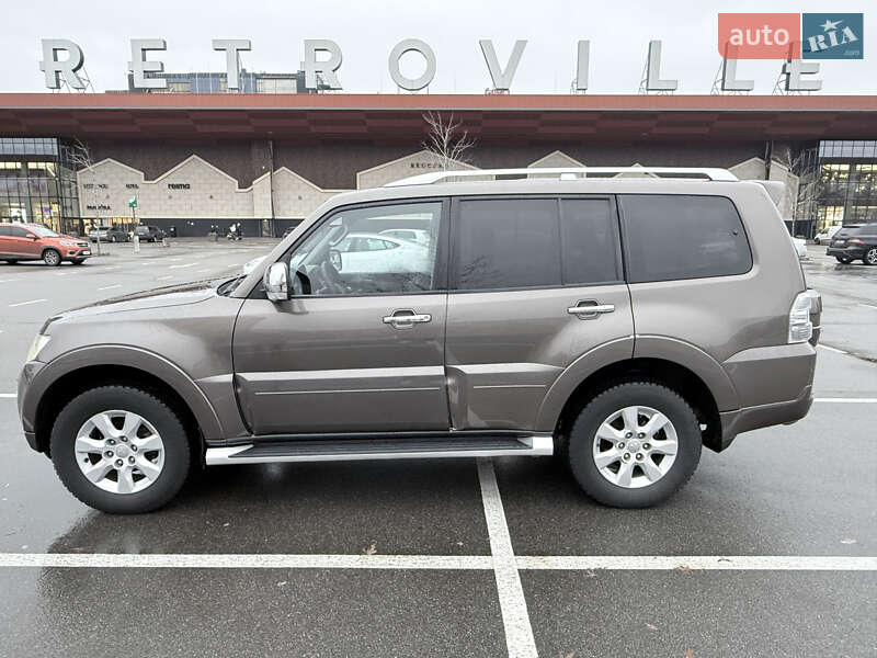 Позашляховик / Кросовер Mitsubishi Pajero Wagon 2010 в Києві фото 4 Позашляховик / Кросовер Mitsubishi Pajero Wagon 2010 в Києві