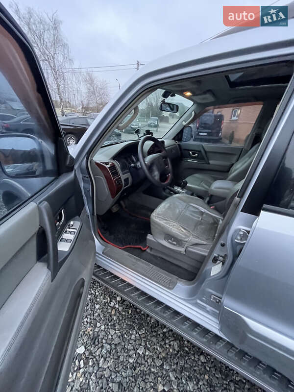 Внедорожник / Кроссовер Mitsubishi Pajero Wagon 2006 в Дергачах