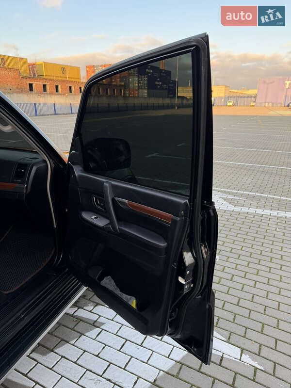 Внедорожник / Кроссовер Mitsubishi Pajero Wagon 2008 в Тернополе