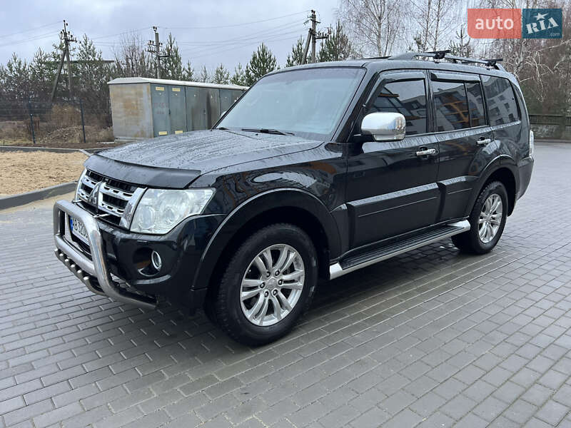 Внедорожник / Кроссовер Mitsubishi Pajero Wagon 2012 в Виннице