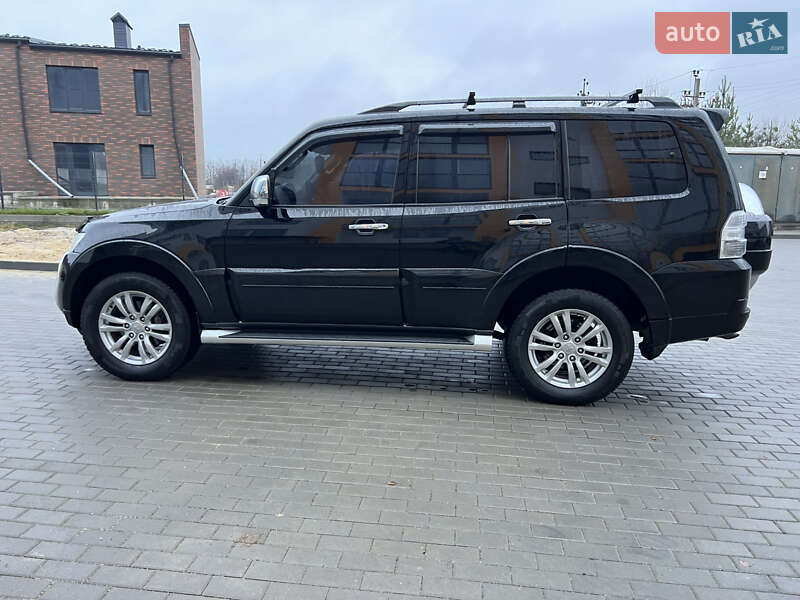 Внедорожник / Кроссовер Mitsubishi Pajero Wagon 2012 в Виннице