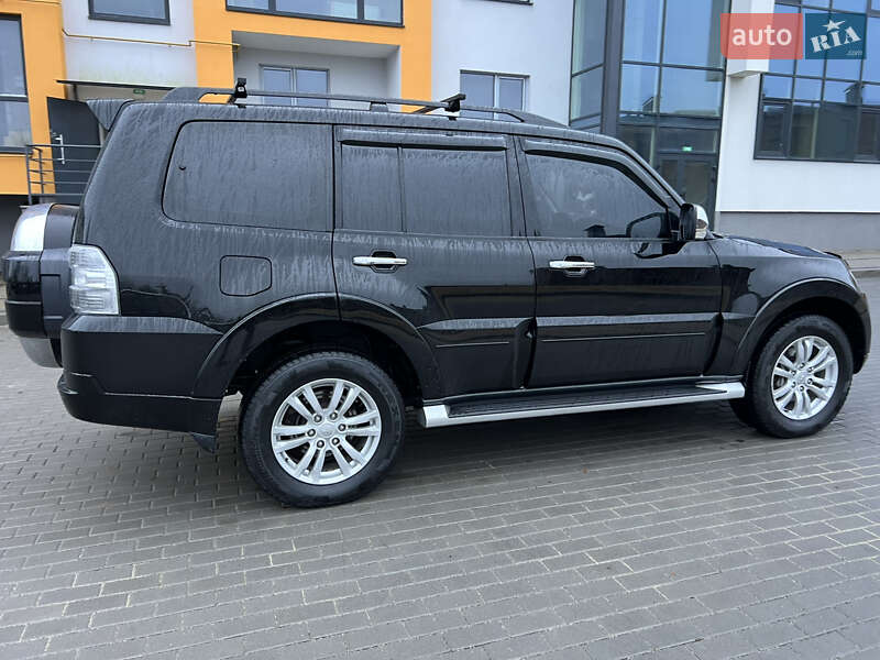 Внедорожник / Кроссовер Mitsubishi Pajero Wagon 2012 в Виннице