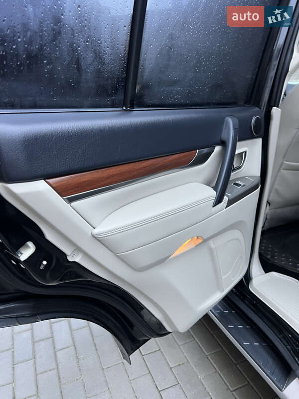 Внедорожник / Кроссовер Mitsubishi Pajero Wagon 2012 в Виннице