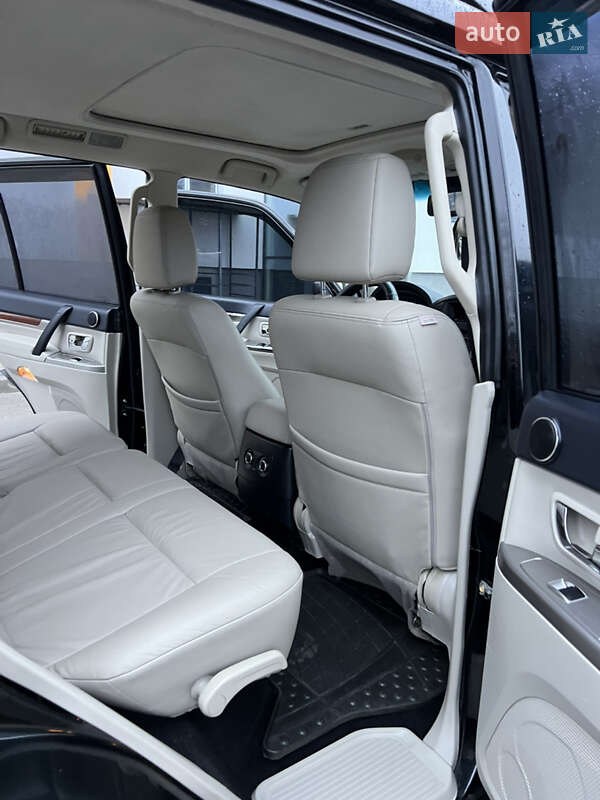 Внедорожник / Кроссовер Mitsubishi Pajero Wagon 2012 в Виннице