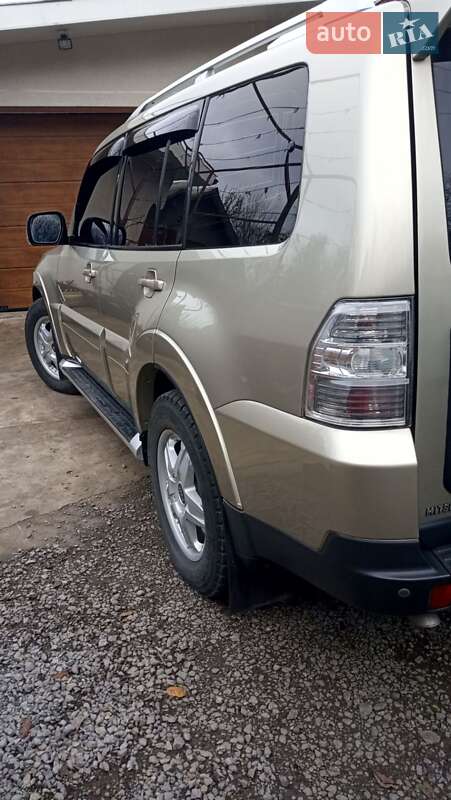 Внедорожник / Кроссовер Mitsubishi Pajero Wagon 2008 в Черновцах фото 8 Внедорожник / Кроссовер Mitsubishi Pajero Wagon 2008 в Черновцах
