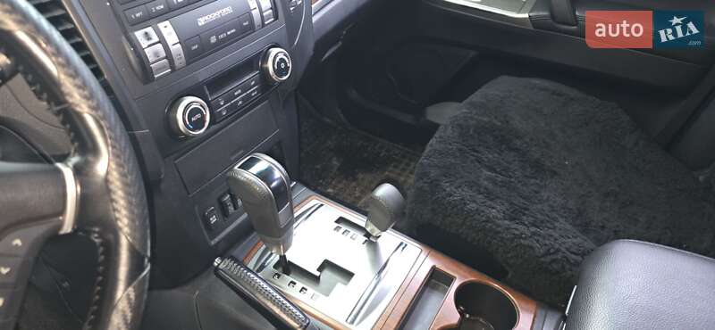 Внедорожник / Кроссовер Mitsubishi Pajero Wagon 2012 в Ивано-Франковске