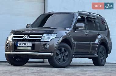 Позашляховик / Кросовер Mitsubishi Pajero Wagon 2010 в Сарнах