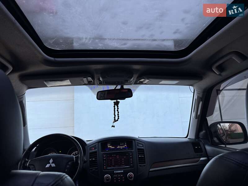 Внедорожник / Кроссовер Mitsubishi Pajero Wagon 2010 в Сарнах