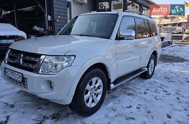 Внедорожник / Кроссовер Mitsubishi Pajero Wagon 2013 в Львове