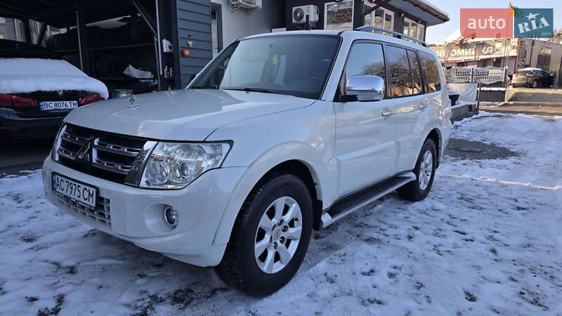 Внедорожник / Кроссовер Mitsubishi Pajero Wagon 2013 в Львове