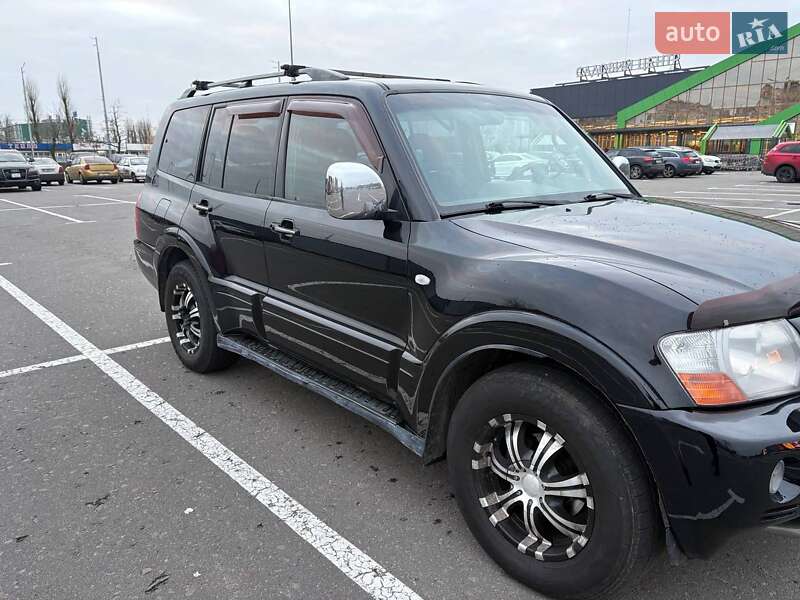 Позашляховик / Кросовер Mitsubishi Pajero Wagon 2006 в Києві