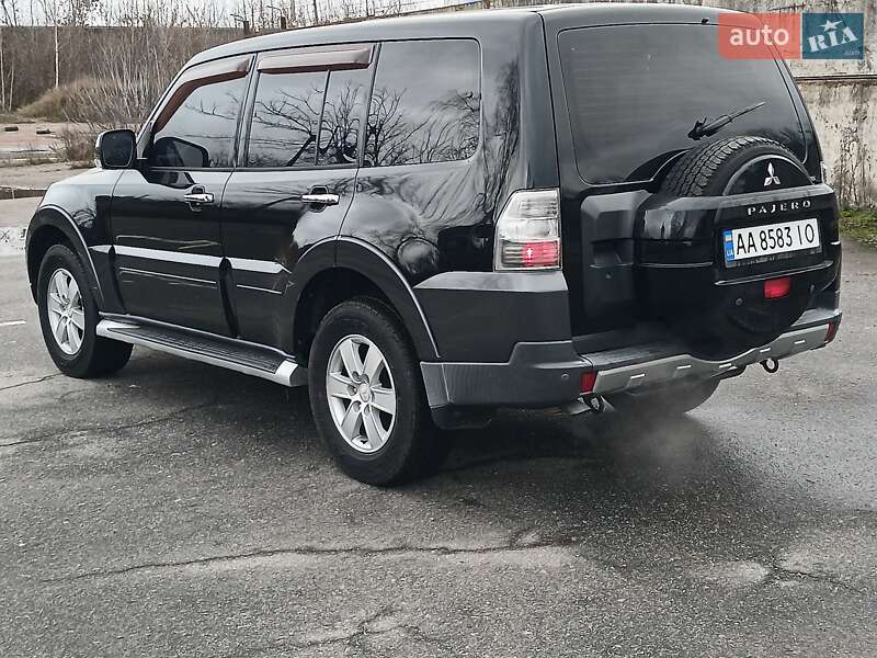 Позашляховик / Кросовер Mitsubishi Pajero Wagon 2007 в Глухові
