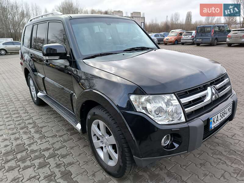 Внедорожник / Кроссовер Mitsubishi Pajero Wagon 2008 в Киеве