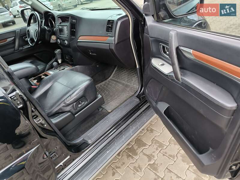 Внедорожник / Кроссовер Mitsubishi Pajero Wagon 2008 в Киеве