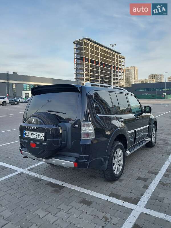 Внедорожник / Кроссовер Mitsubishi Pajero Wagon 2011 в Киеве