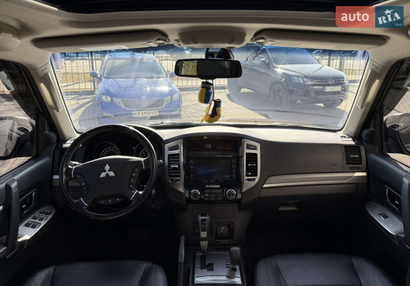 Позашляховик / Кросовер Mitsubishi Pajero Wagon 2017 в Львові фото 8 Позашляховик / Кросовер Mitsubishi Pajero Wagon 2017 в Львові