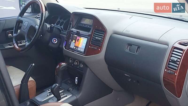 Позашляховик / Кросовер Mitsubishi Pajero Wagon 2006 в Києві