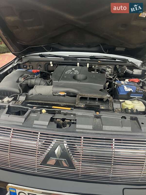 Внедорожник / Кроссовер Mitsubishi Pajero Wagon 2007 в Черновцах