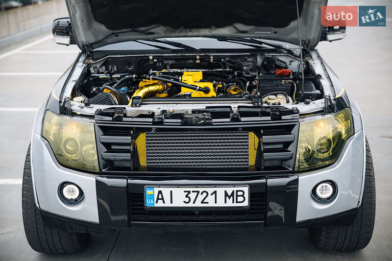 Позашляховик / Кросовер Mitsubishi Pajero Wagon 2007 в Києві