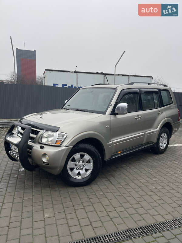 Позашляховик / Кросовер Mitsubishi Pajero Wagon 2005 в Рівному
