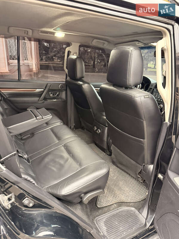 Позашляховик / Кросовер Mitsubishi Pajero Wagon 2008 в Кривому Розі