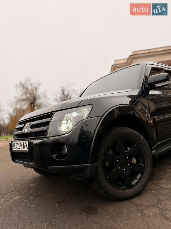 Позашляховик / Кросовер Mitsubishi Pajero Wagon 2008 в Кривому Розі