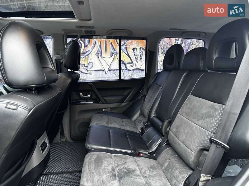Внедорожник / Кроссовер Mitsubishi Pajero Wagon 2006 в Киеве фото 31 Внедорожник / Кроссовер Mitsubishi Pajero Wagon 2006 в Киеве