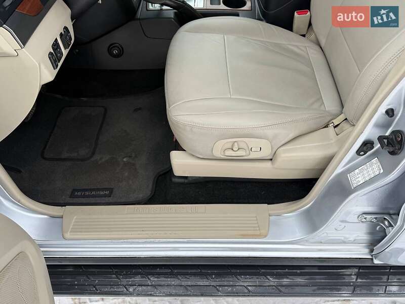 Внедорожник / Кроссовер Mitsubishi Pajero Wagon 2007 в Харькове