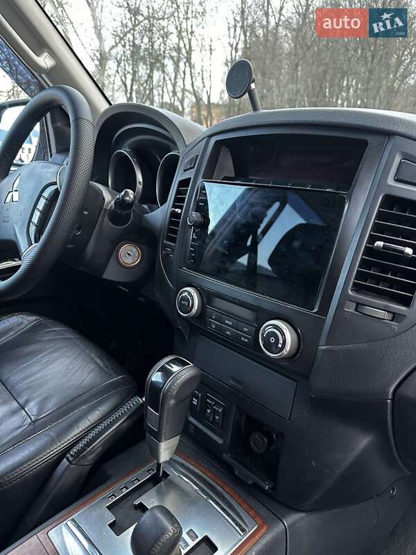 Внедорожник / Кроссовер Mitsubishi Pajero Wagon 2008 в Хмельницком