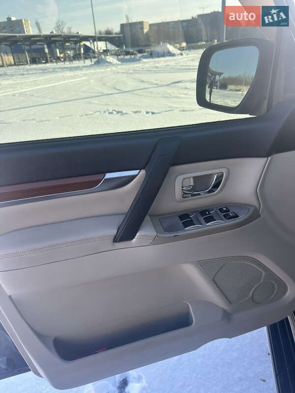 Позашляховик / Кросовер Mitsubishi Pajero Wagon 2007 в Харкові