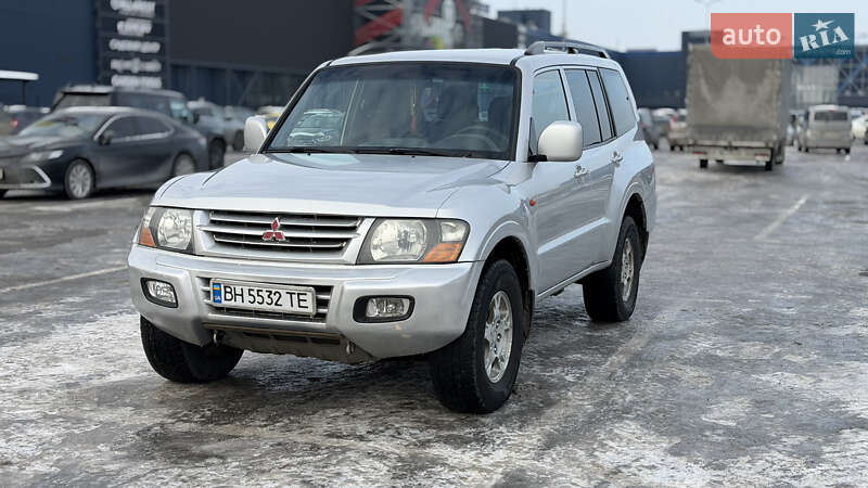 Mitsubishi Pajero Wagon 2001
