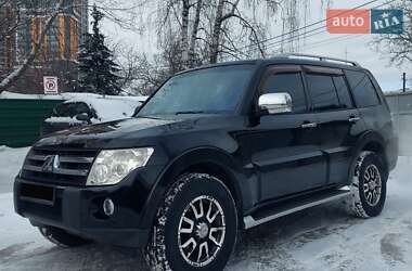 Внедорожник / Кроссовер Mitsubishi Pajero Wagon 2007 в Киеве