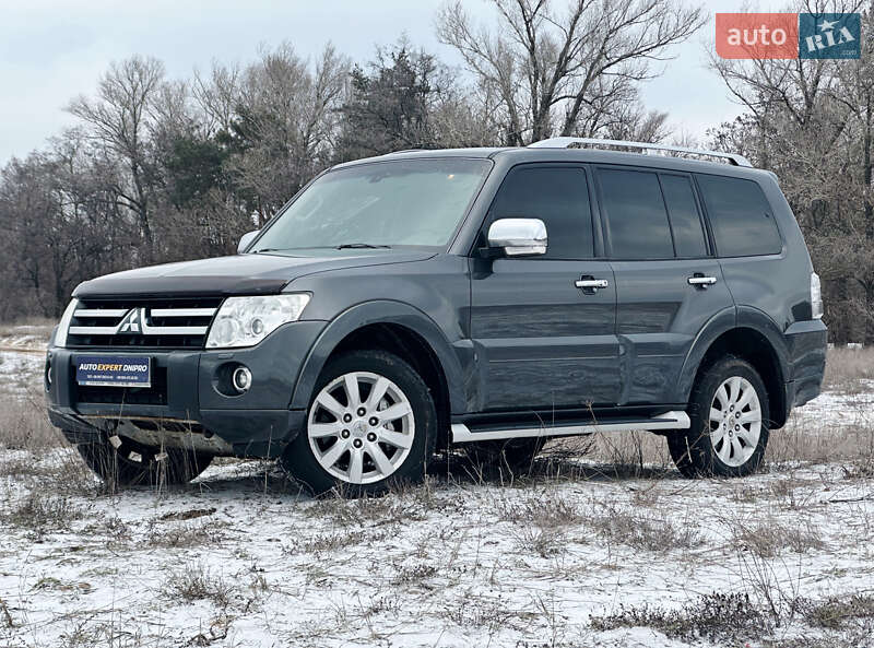 Mitsubishi Pajero Wagon 2011 Mitsubishi Pajero Wagon 2011