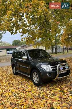 Позашляховик / Кросовер Mitsubishi Pajero Wagon 2007 в Новомиргороді