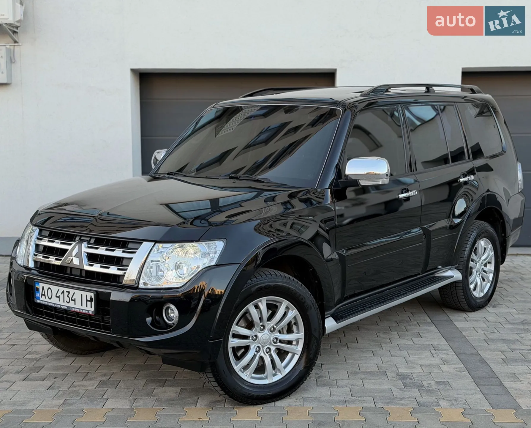 Mitsubishi Pajero IV Restyling 1