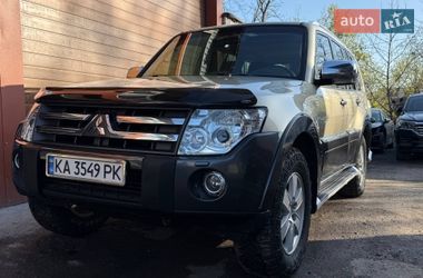 Внедорожник / Кроссовер Mitsubishi Pajero Wagon 2007 в Киеве