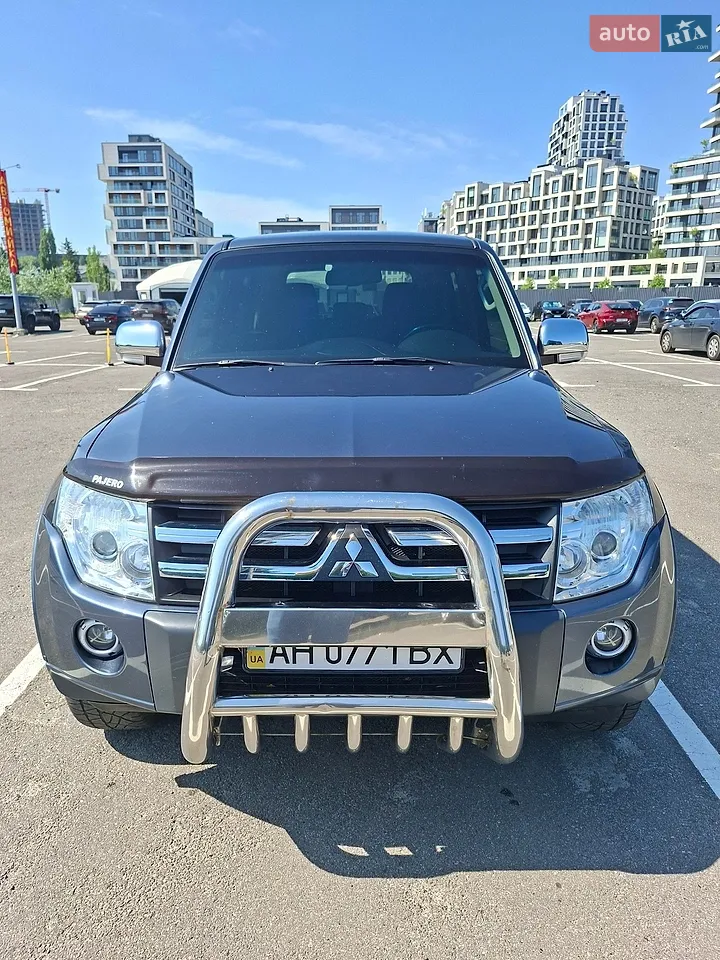 2017 Mitsubishi Pajero - мініатюра 32