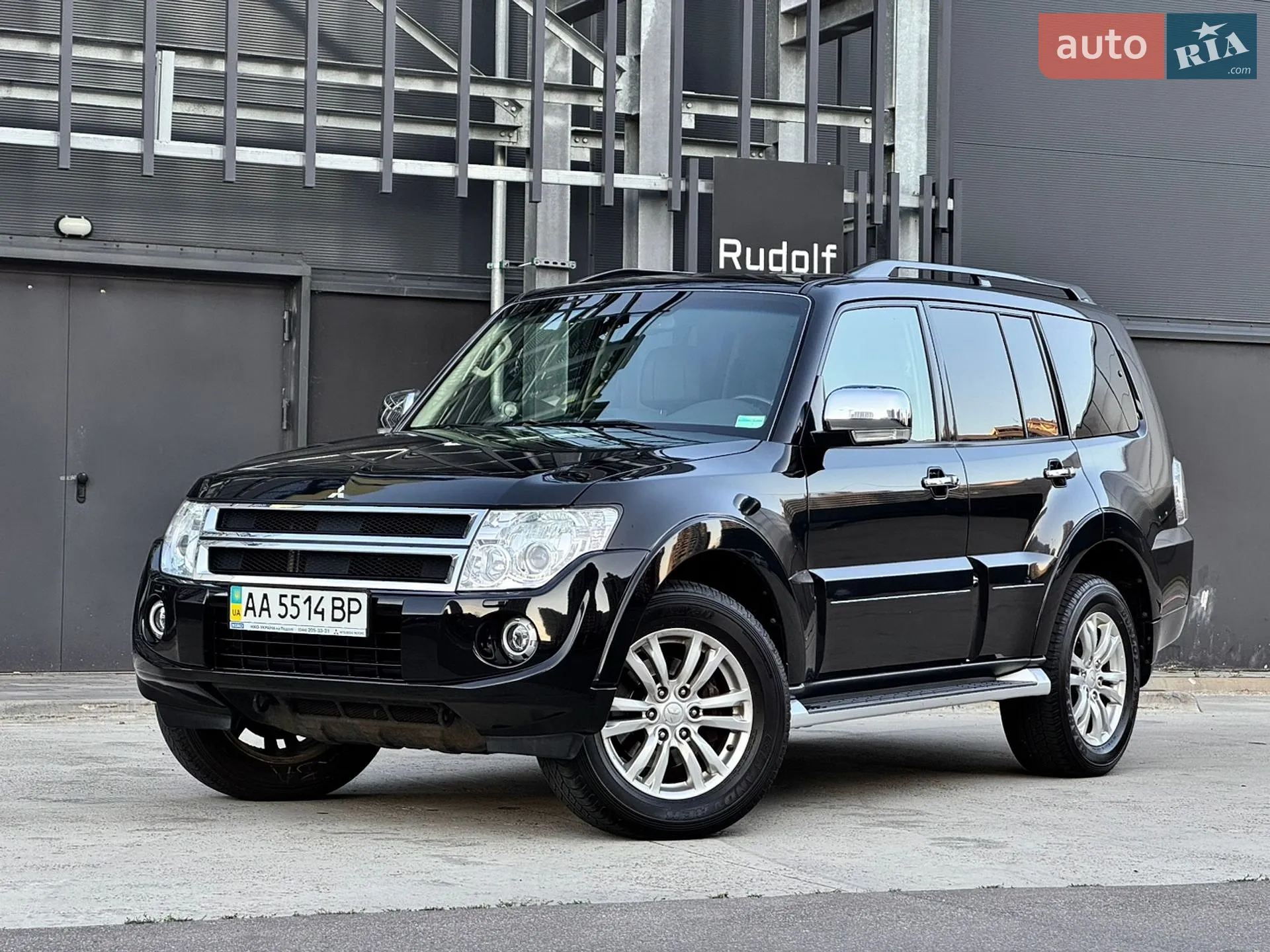 2014 Mitsubishi Pajero - мініатюра 8