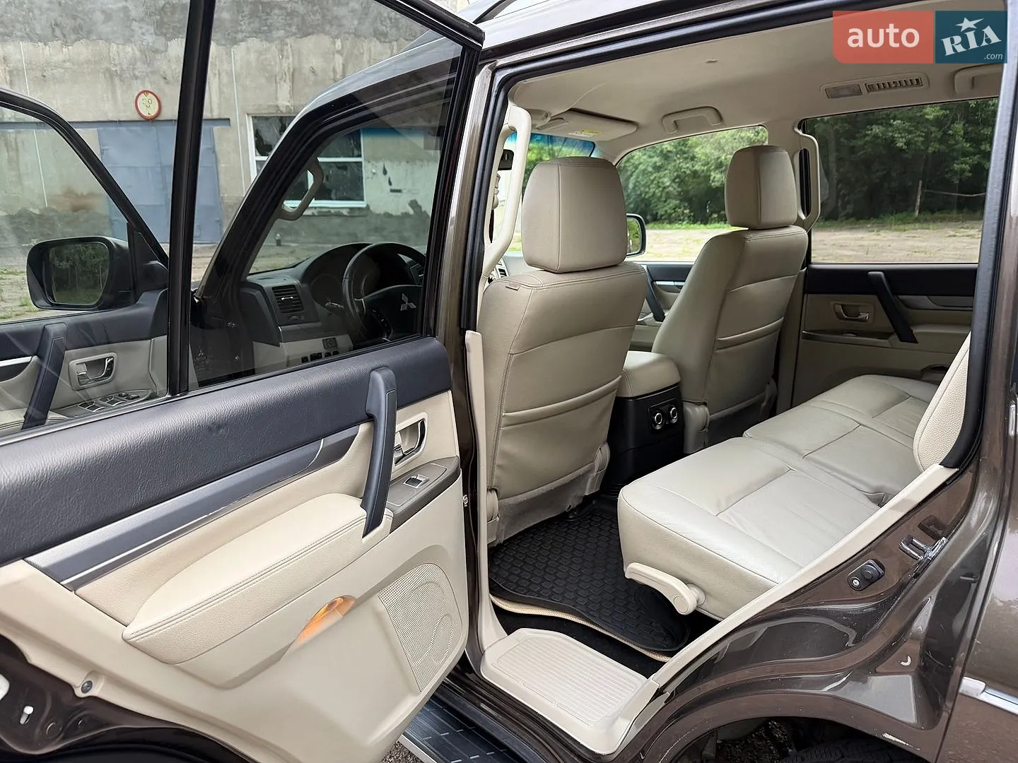 2017 Mitsubishi Pajero - мініатюра 21