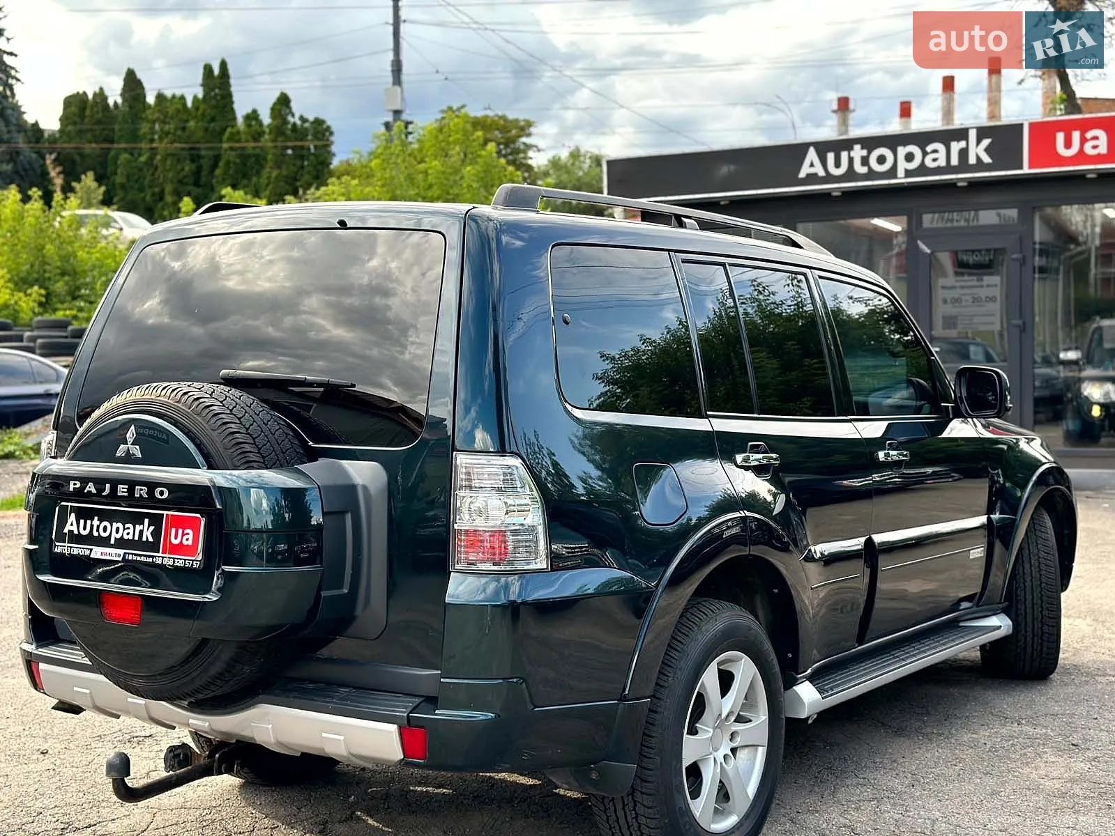 2014 Mitsubishi Pajero - мініатюра 13