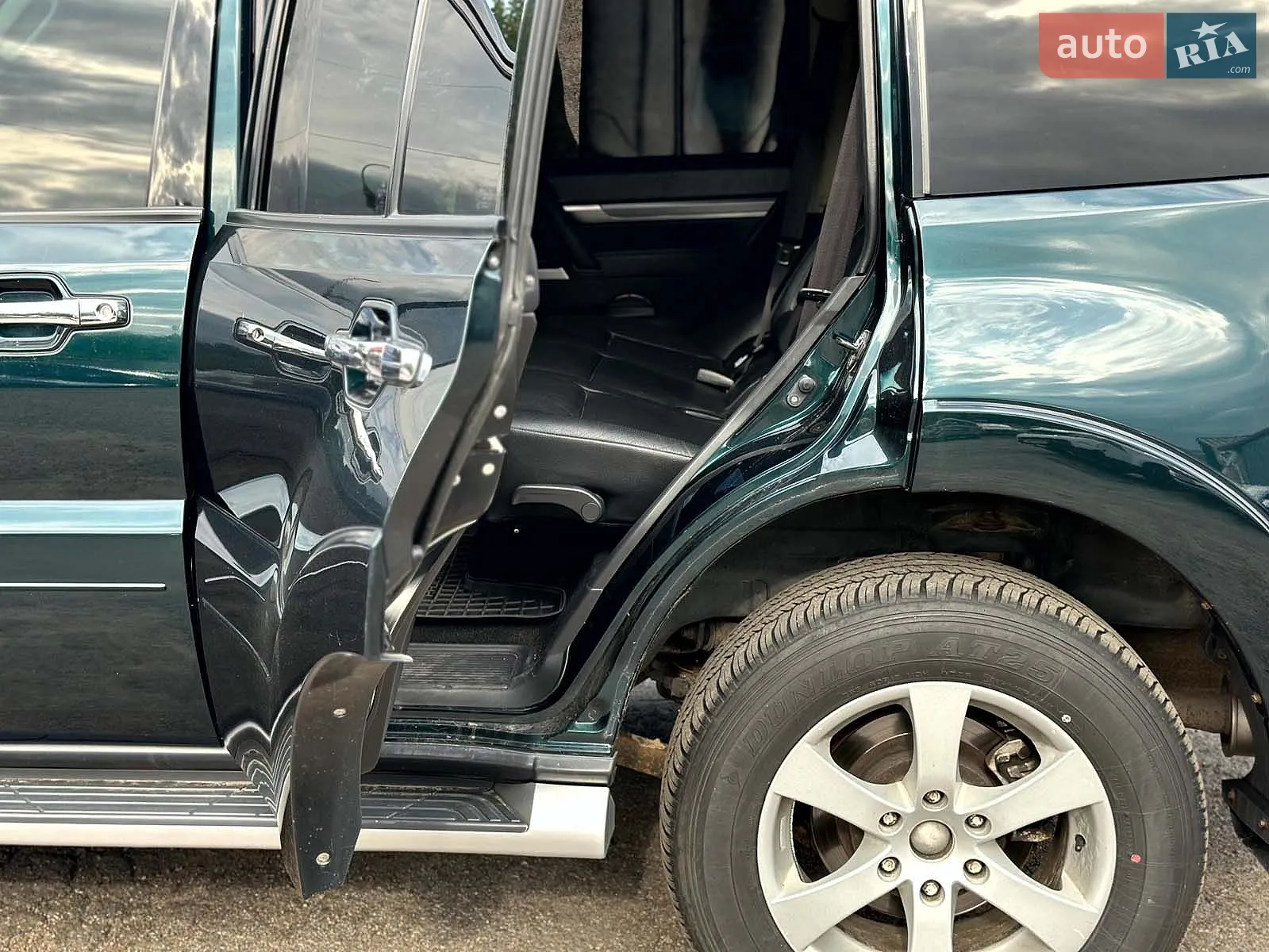 2014 Mitsubishi Pajero - мініатюра 17