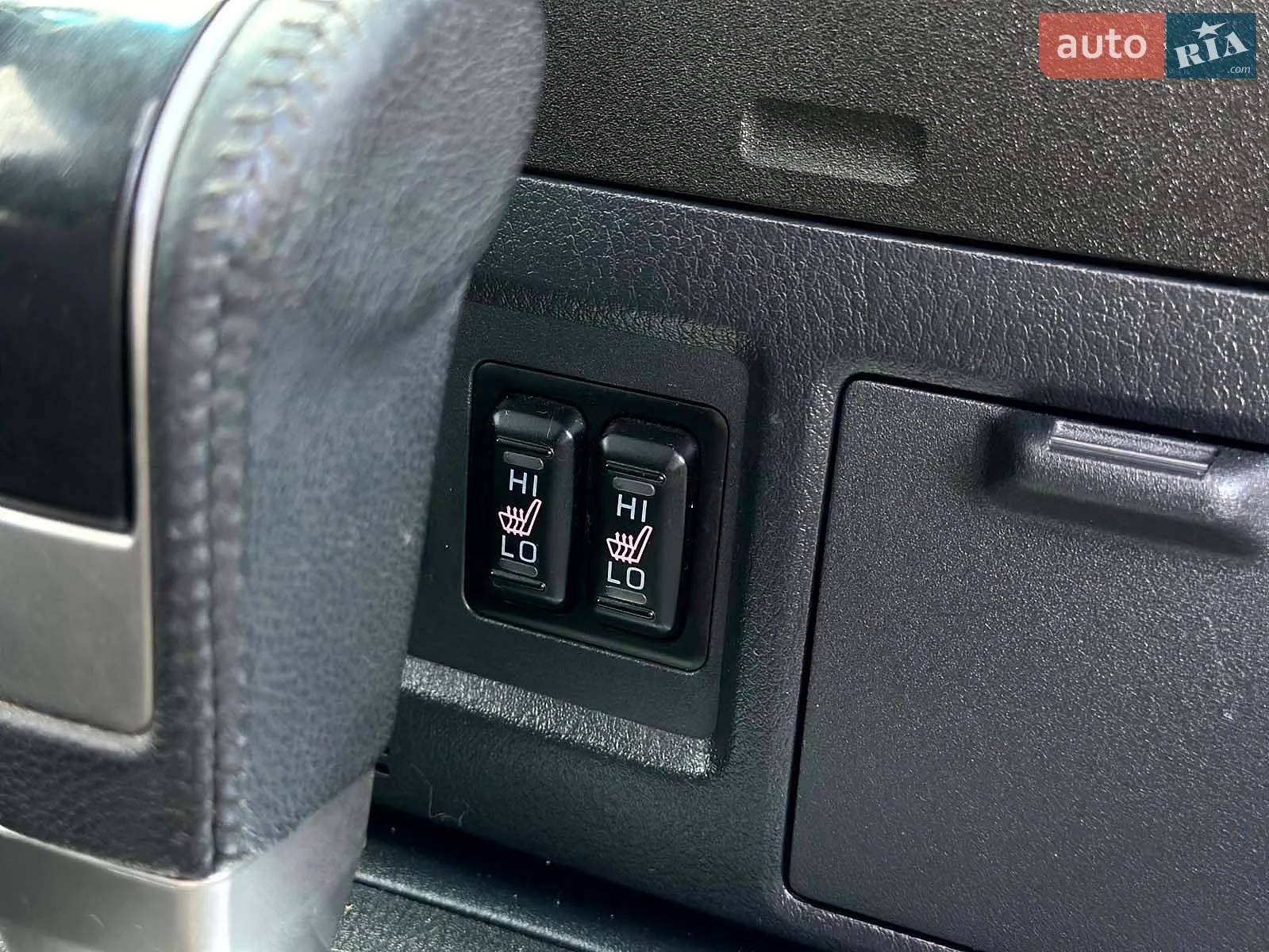 2014 Mitsubishi Pajero - мініатюра 34