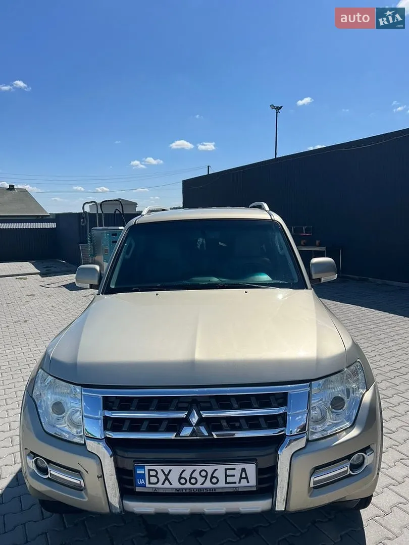 2017 Mitsubishi Pajero - мініатюра 5